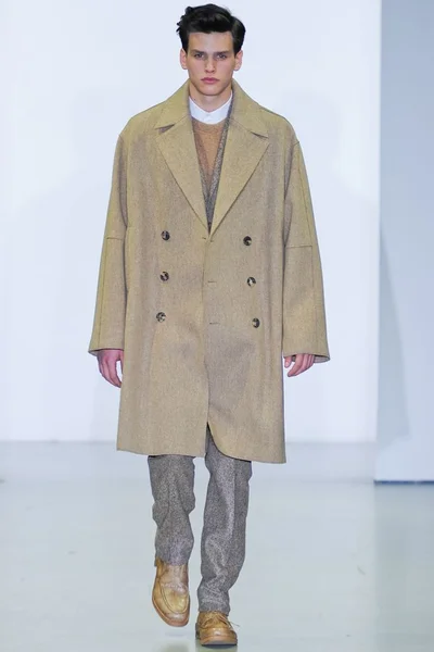 Look 39
